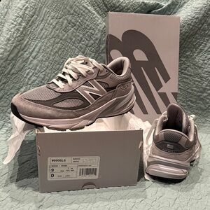 New Balance 7W Gray and White Athletic Shoes